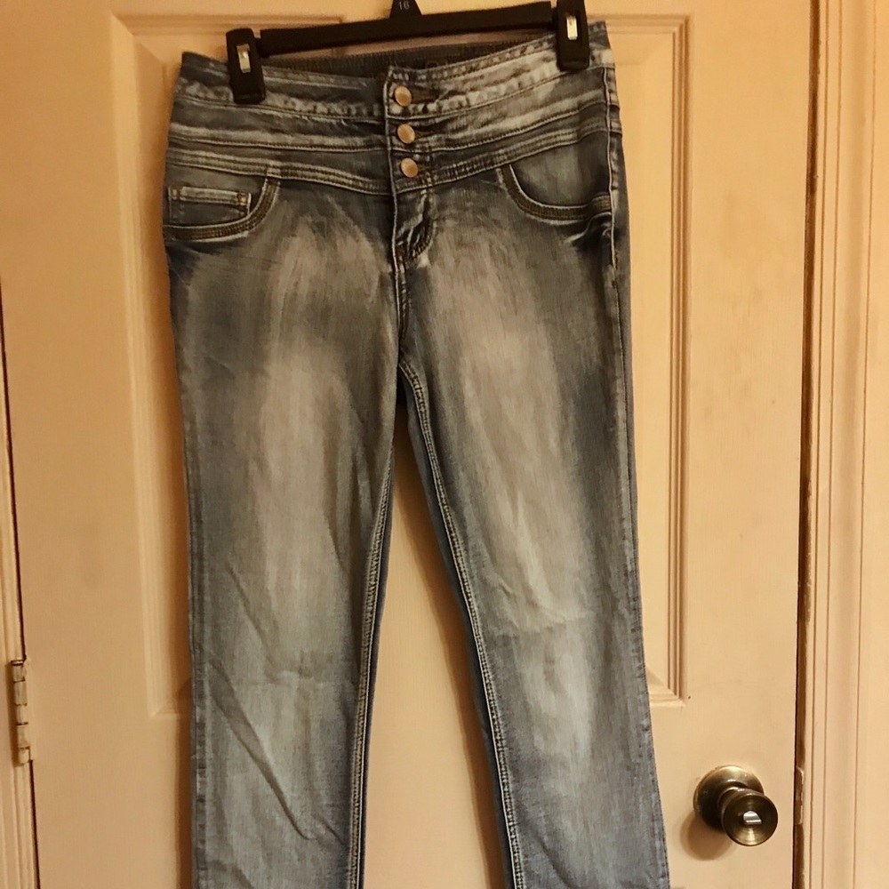 High waisted faded wash jeans